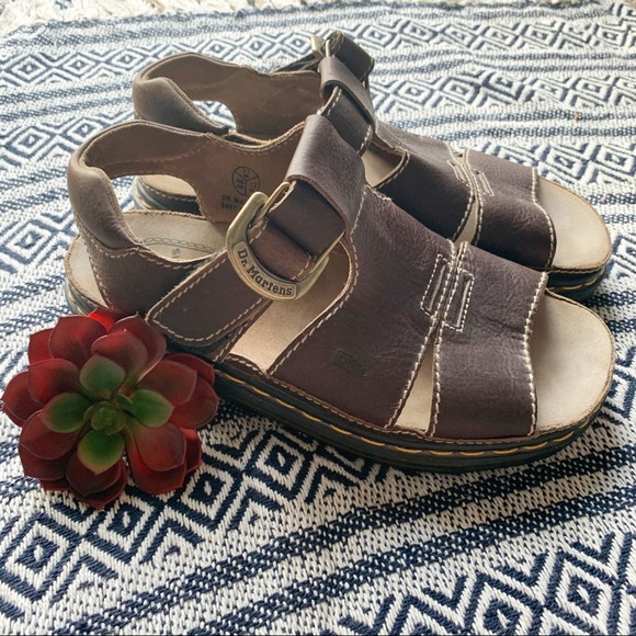 dr martens airwair sandals